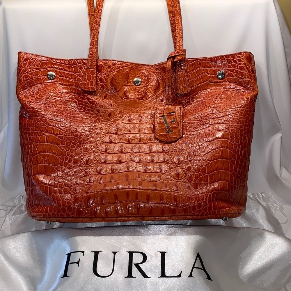 Furla Women's Leather Croc D Light M Shopper